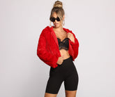Veste à capuche faussement tendance